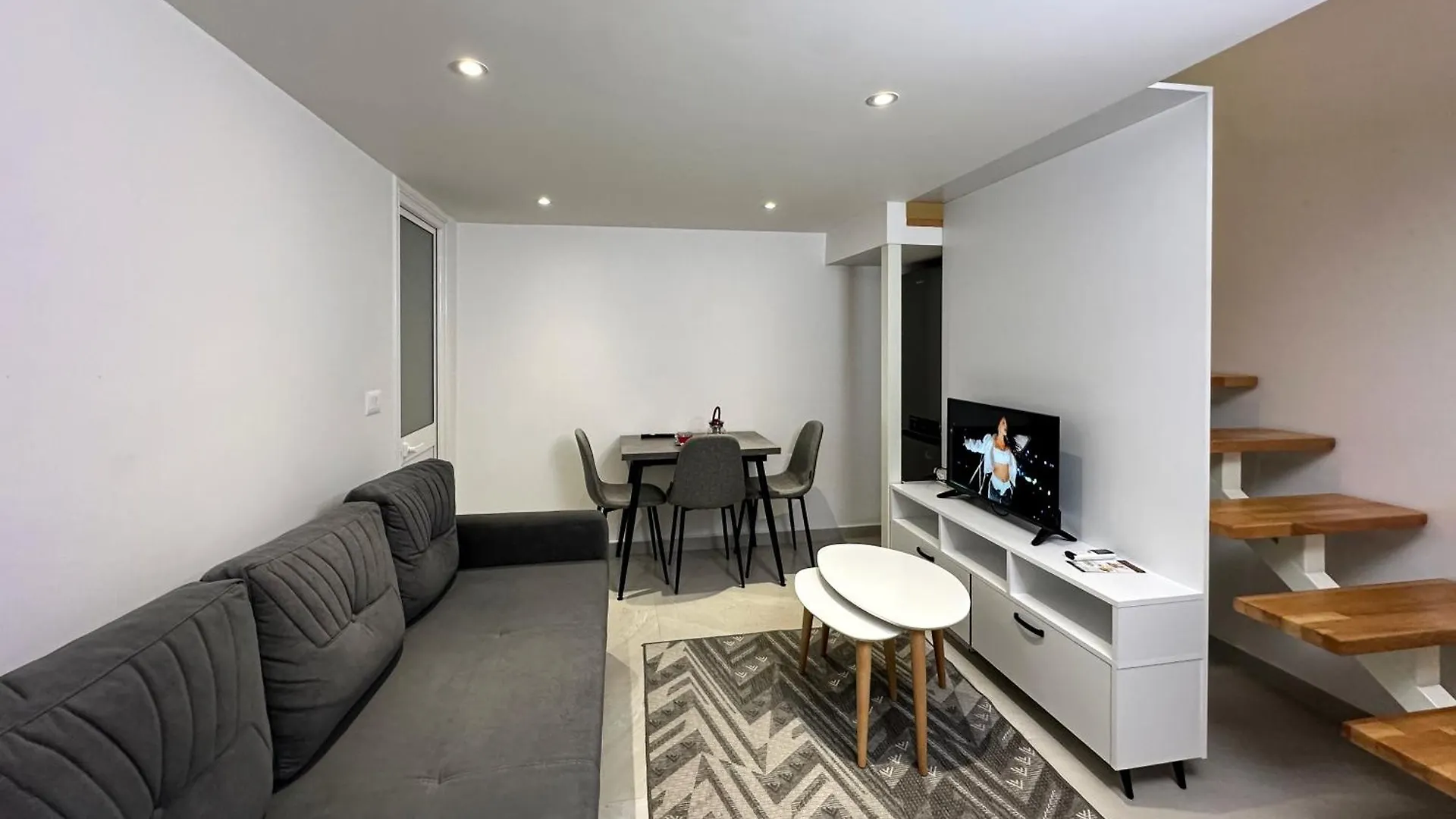 Home Select Tirana 2