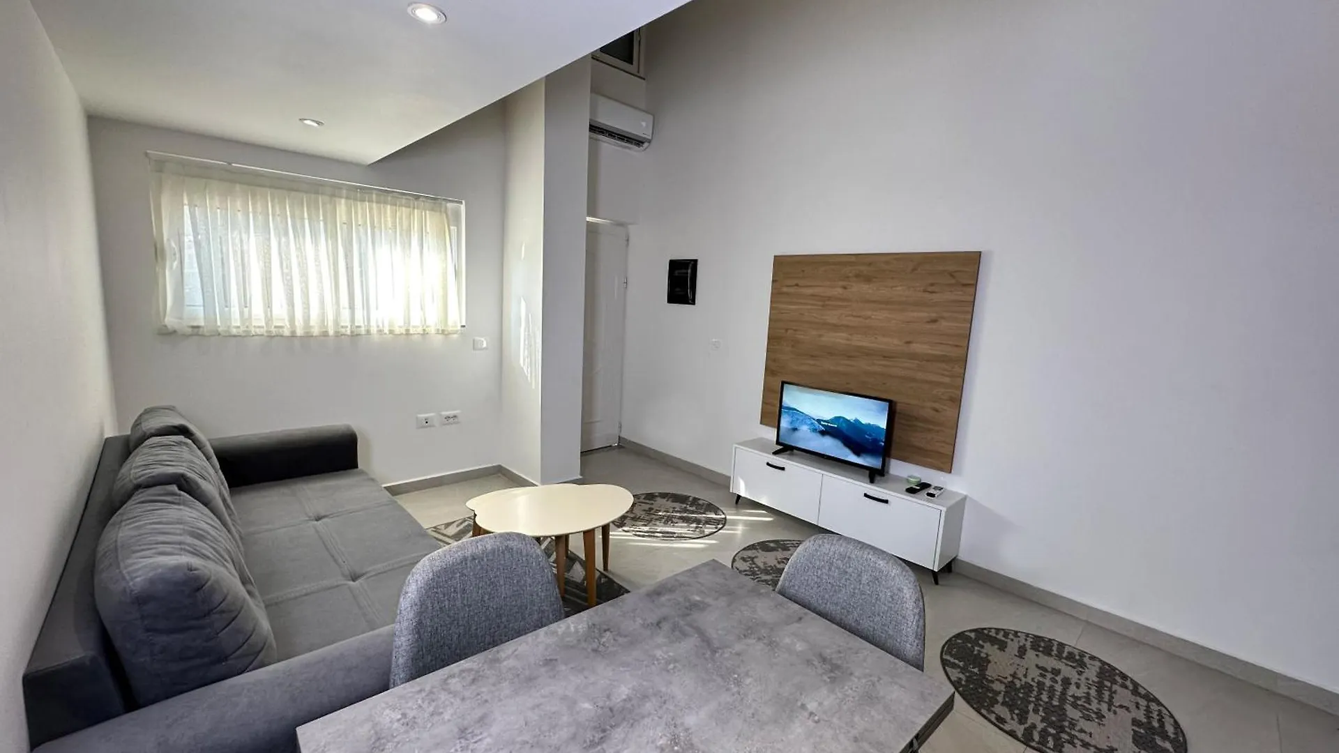 Lägenhet Home Select Tirana 2