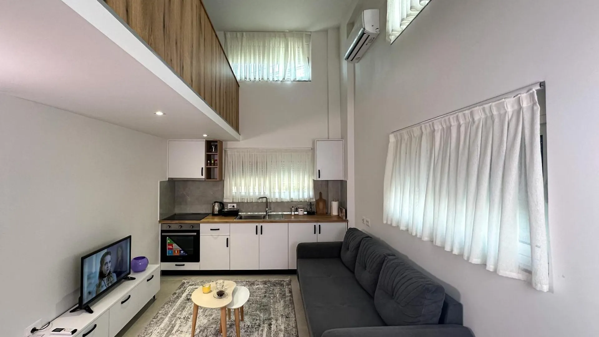 Home Select Tirana 2 Albanien